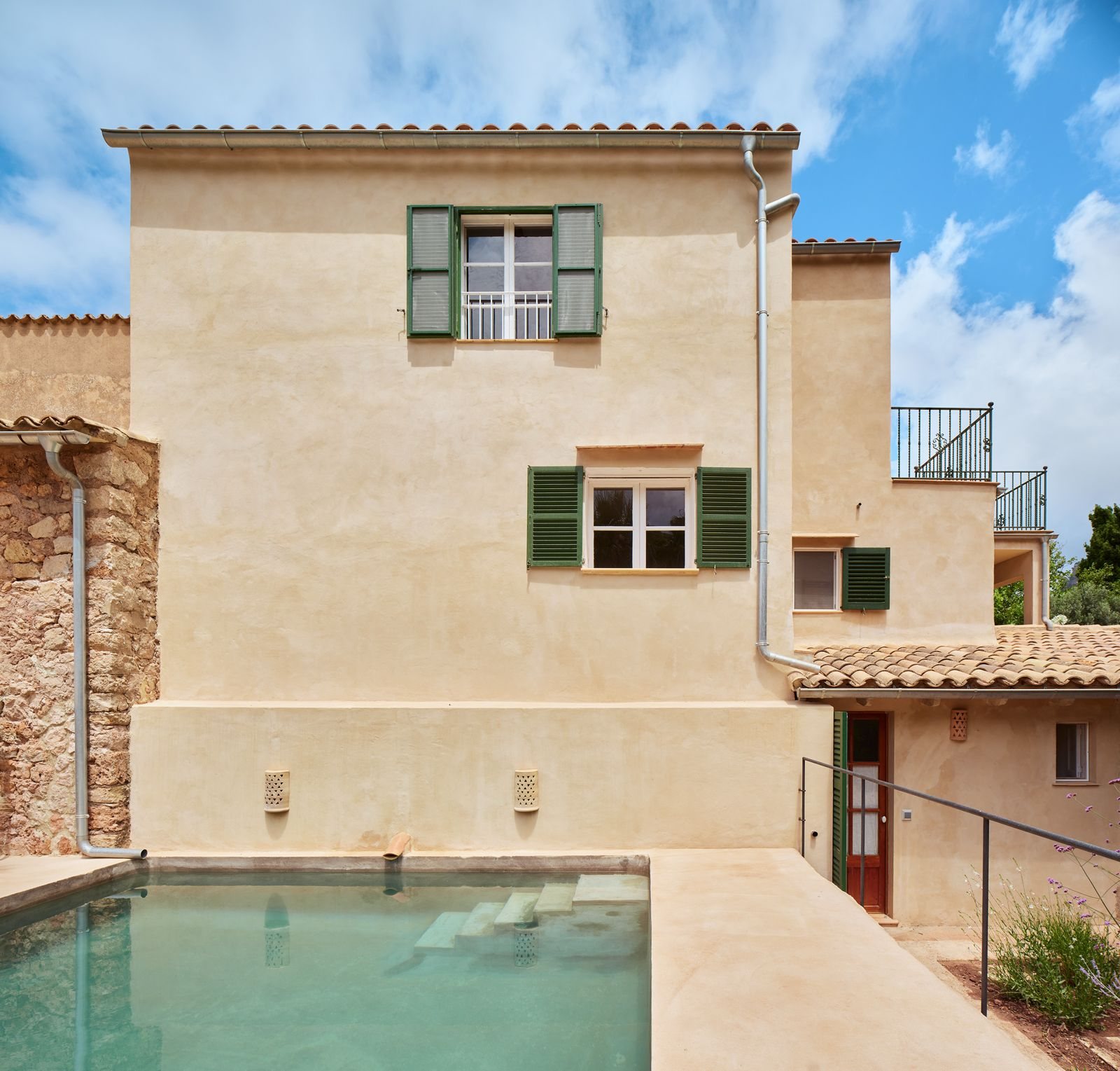The safareig beside the main house · Finca Sa Sinia