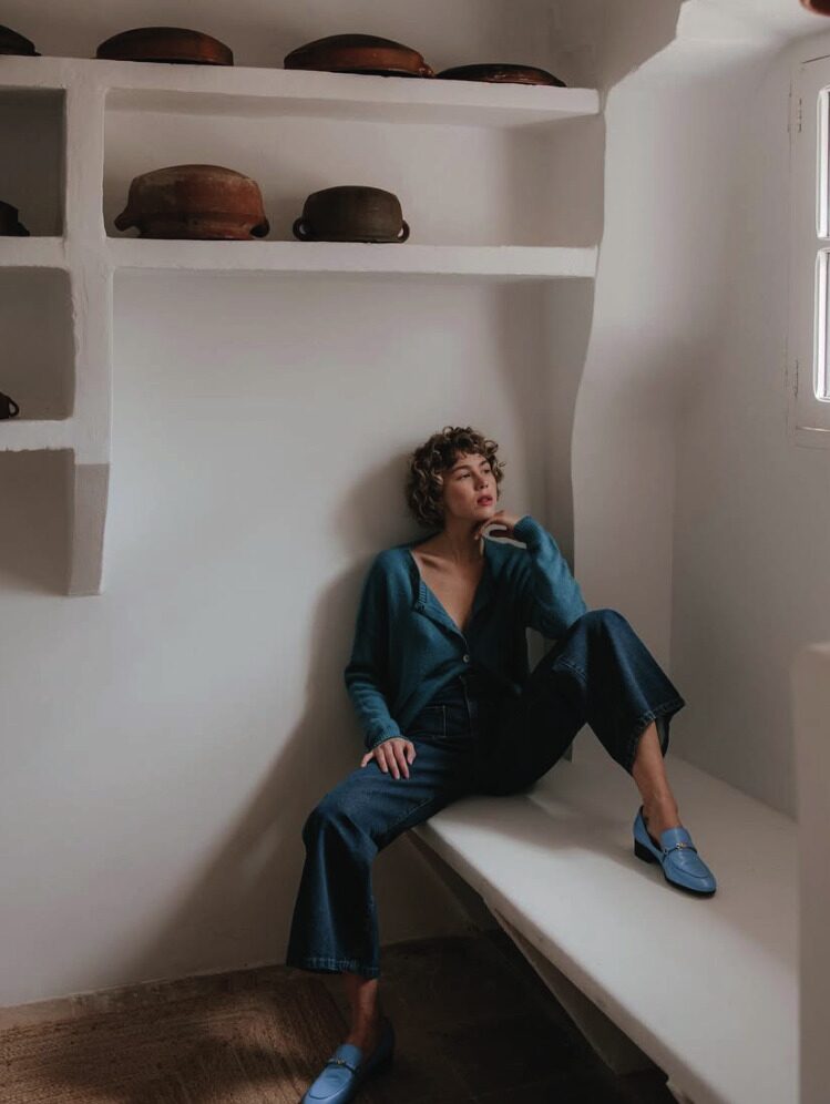 Photo shoot in a whitewashed corner of the house